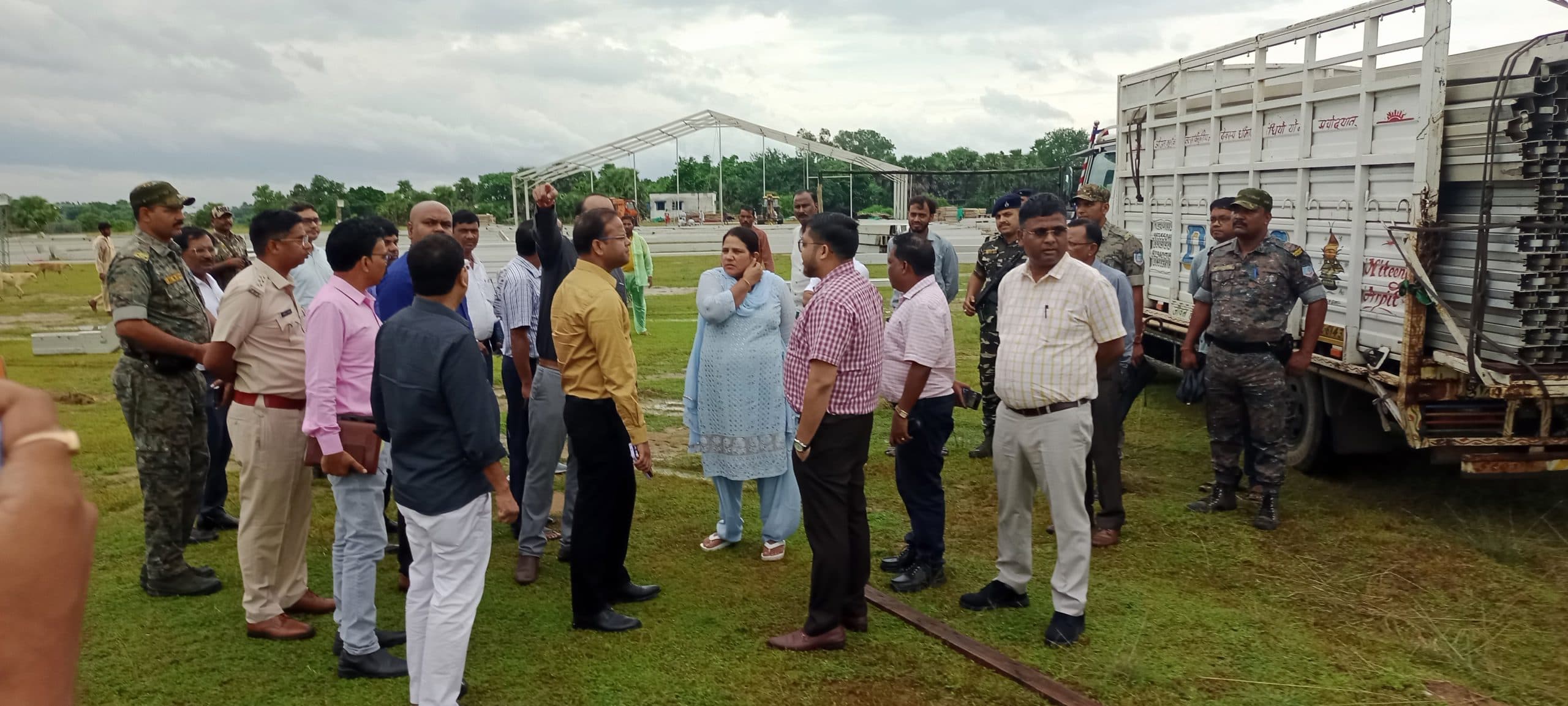 डीसी-एसपी ने सीएम के कार्यक्रम स्थल का लिया जायजा