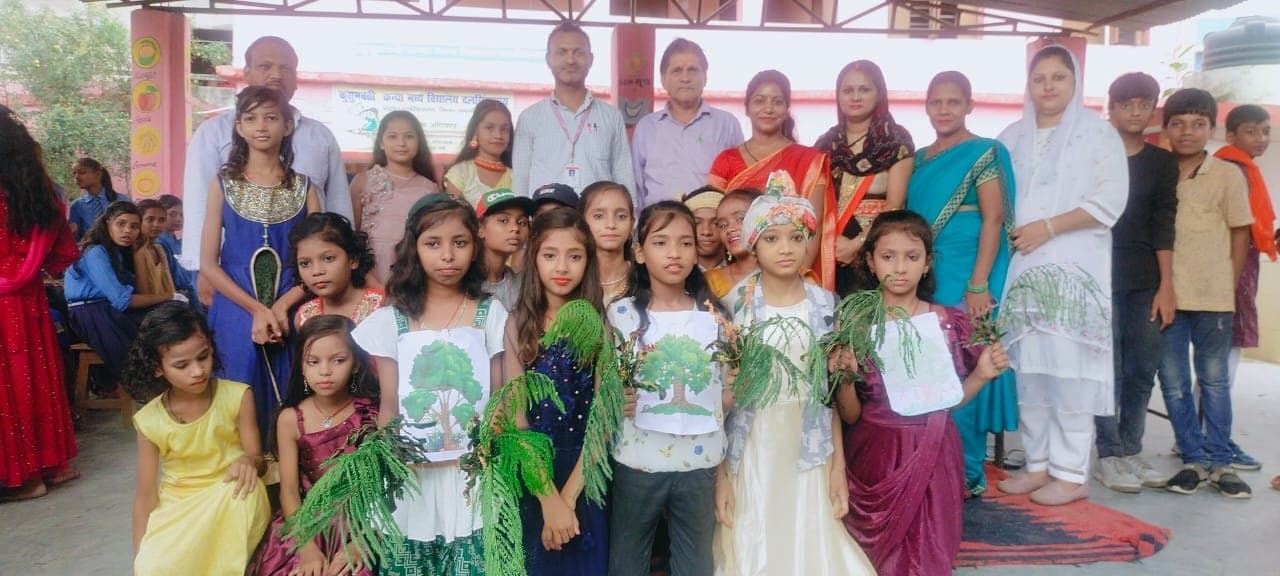 Learning Festival 2: कुसुमवती कन्या मध्य विद्यालय में लर्निंग फेस्टिवल 2 का समापन