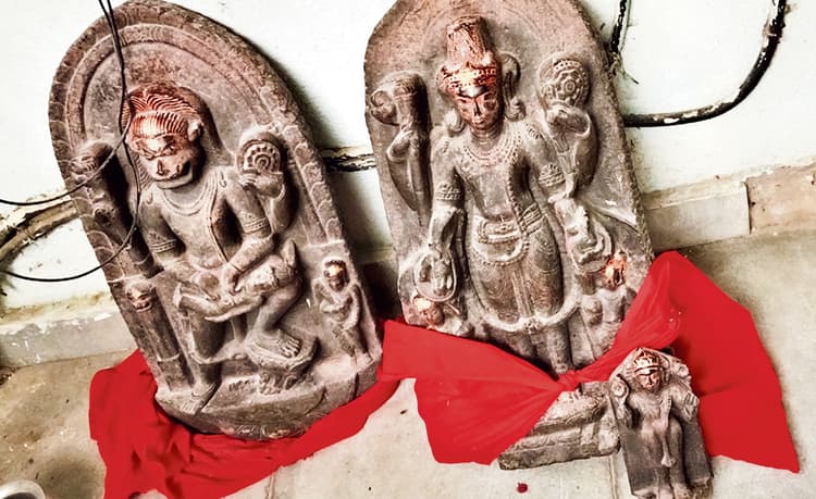 सूर्य मंदिर के पास मिलीं तीन बेशकीमती मूर्तियां
