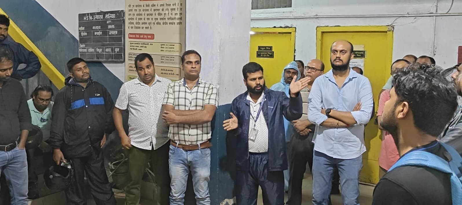 Bokaro news: हॉट स्ट्रिप मिल के कार्मिकों ने प्रोडक्शन रीलेटेड पे के लिए किया विरोध-प्रदर्शन