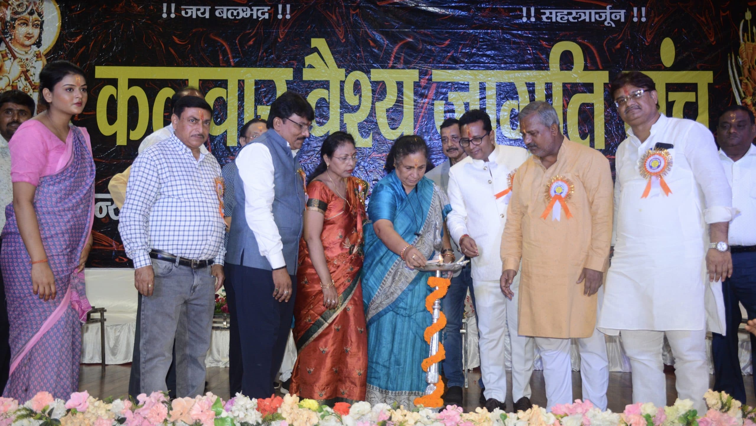 DHANBAD NEWS : भगवान बलभद्र को रथ में विराजमान कर निकाली गयी शोभायात्रा, लगे जयकारे