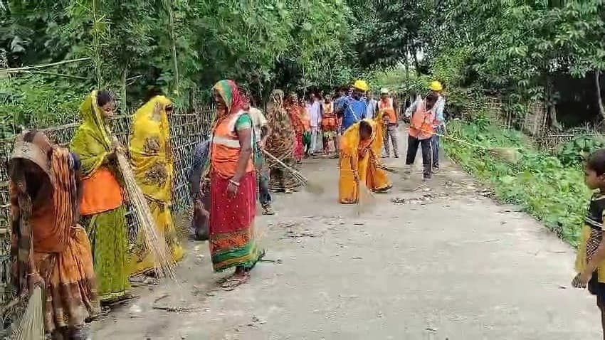यत्र-तत्र न फेकें कूड़ा, अपने आसपास जगहों को रखें साफ-सुथरा