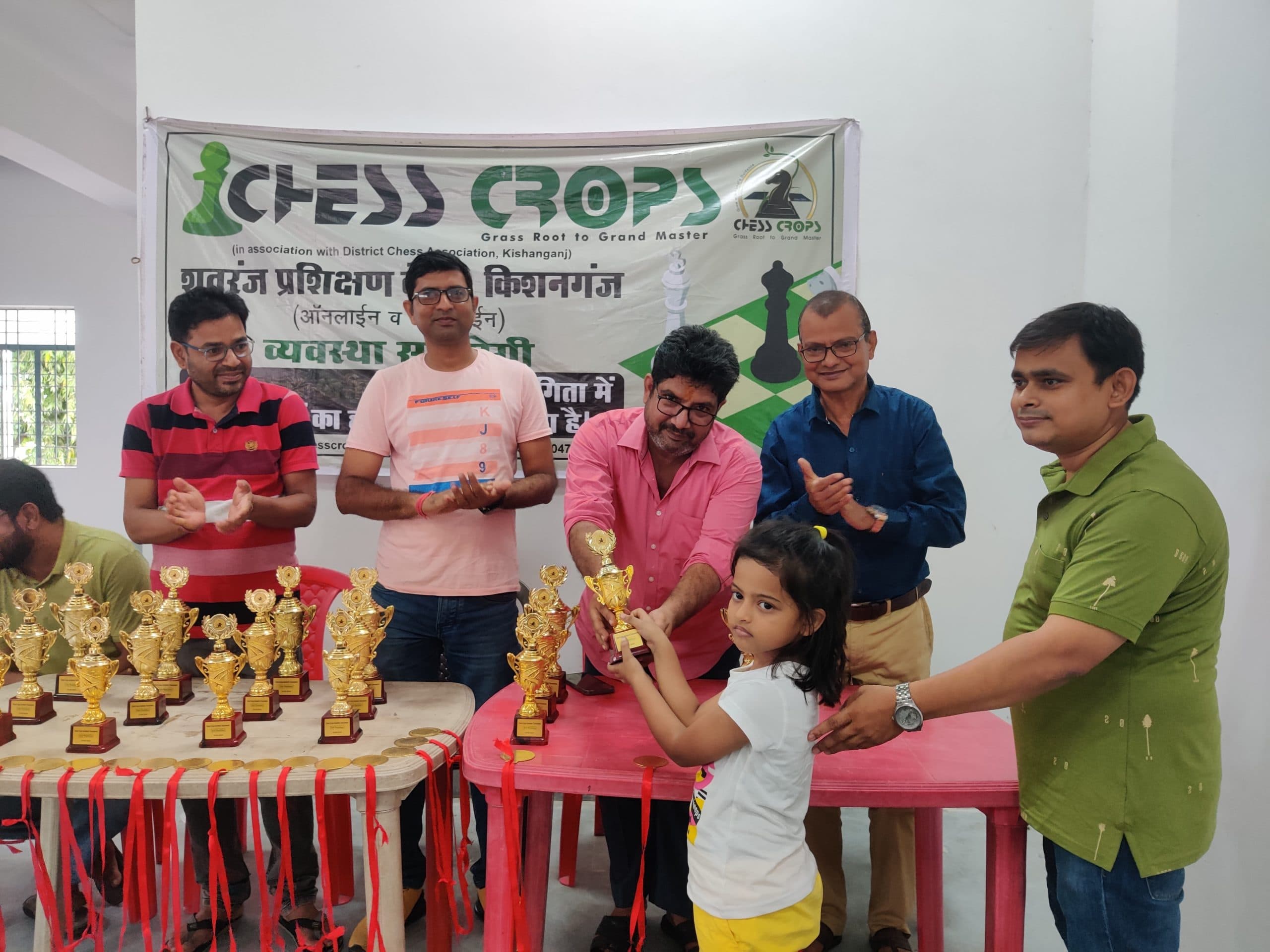 चेस क्रॉप्स शतरंज में 21 विजेता खिलाड़ी पुरस्कृत