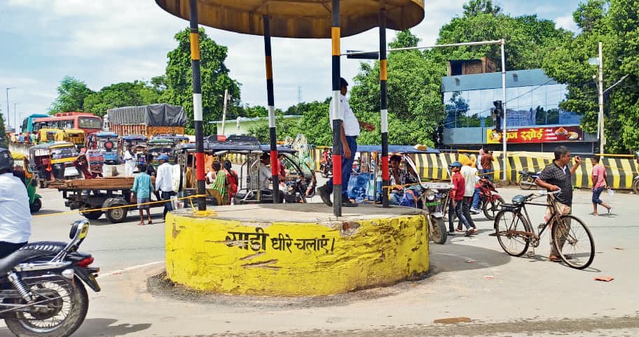 मशीन, न ही संकेतक, फिर भी कट रहा हाइ स्पीड का चालान