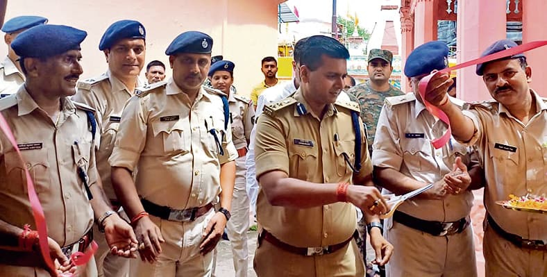 Gaya News : सुरक्षा को लेकर लगाये गये पांच हजार से अधिक पुलिसकर्मी