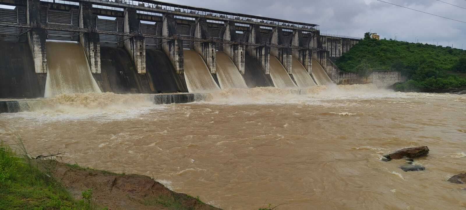 तेनुघाट डैम और दामोदर नदी का जलस्तर, अलर्ट जारी