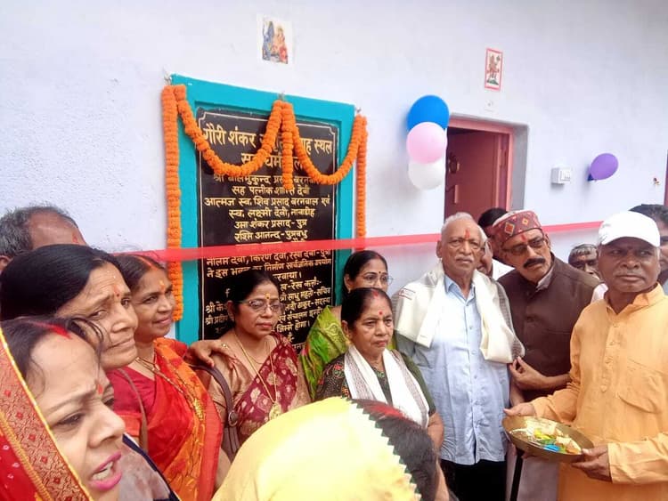 BOKARO NEWS : पुत्र के याद में मंदिर परिसर में कराया धर्मशाला का निर्माण