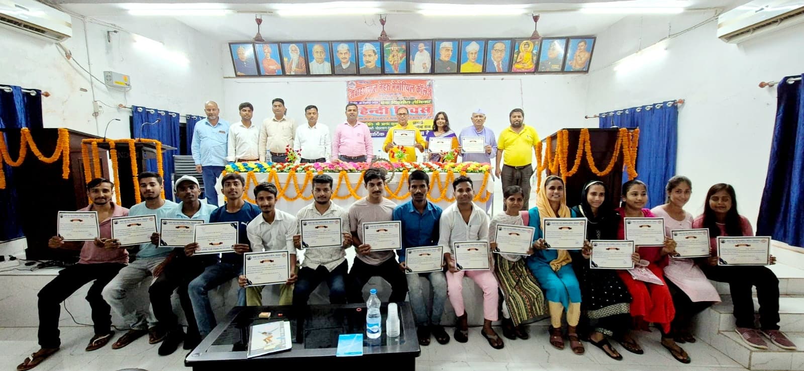 Motihari News : हम सभी को हिंदी से अपनी पहचान बनाने की जरूरत