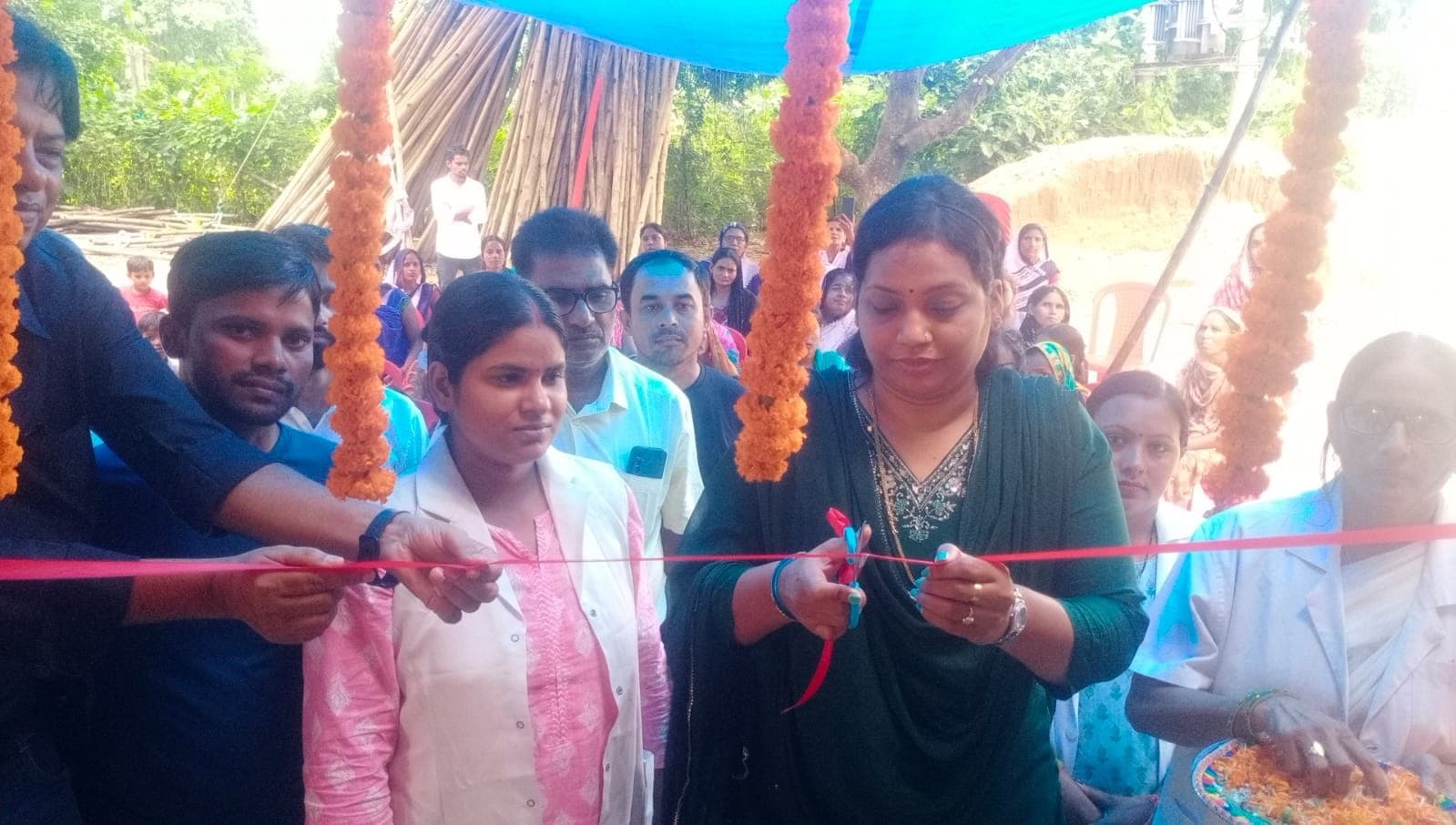 Vaccination Corner टीकाकरण कॉर्नर का फीता काटकर किया उद्घाटन