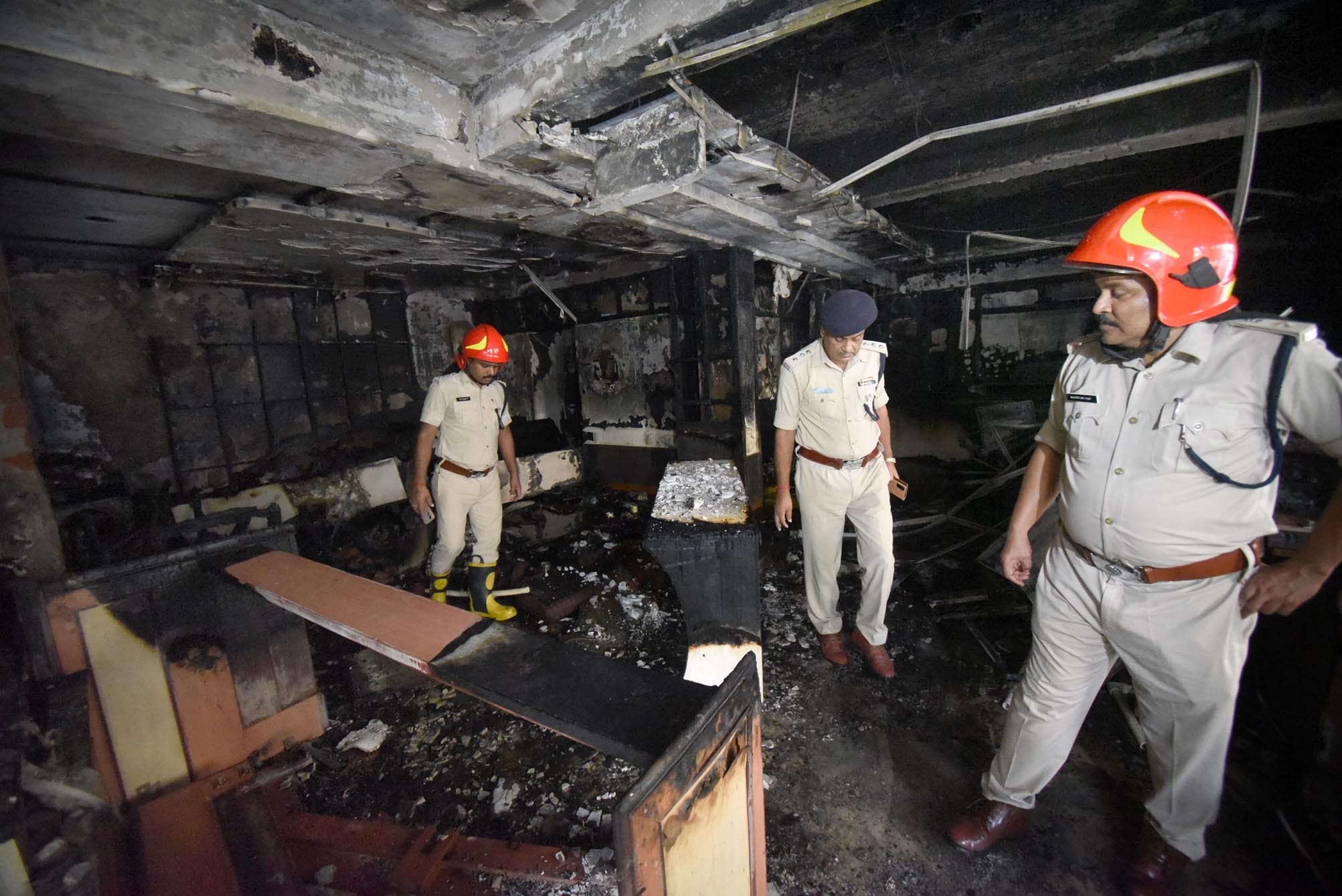 Patna : होटल मारवाड़ी वासा के बैंक्वेट हॉल में लगी आग, कमरे खाली कर भागे लोग