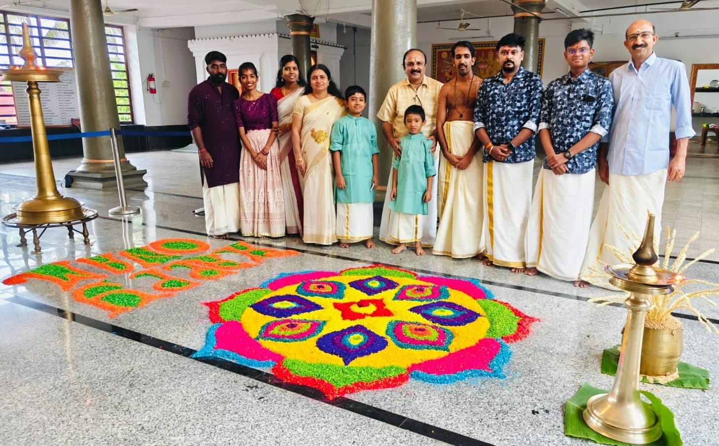 Bokaro News :श्री अयप्पा मंदिर में फूलों से बनी रंगोली,  लाईटिंग से हुई सजावट