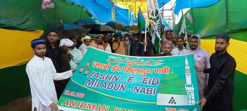 ईद- मिलादुन्नबी: अकीदत के साथ निकाला जुलूस, पैगमंबर मोहम्मद साहेब के संदेशों पर अमल करना का संकल्प दोहराया