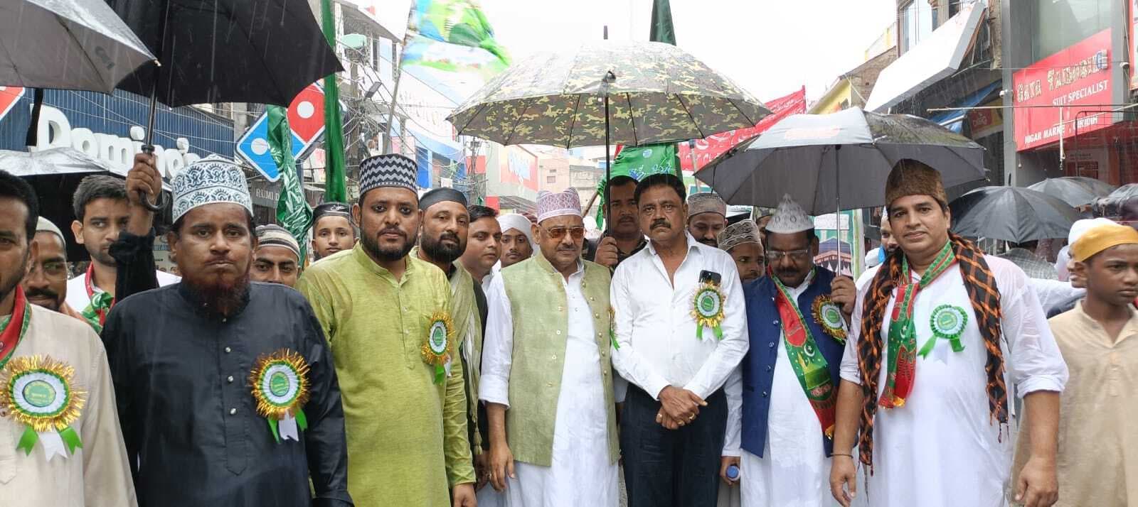 Giridih News: जिले भर में हर्षोल्लास से मना जश्न ए ईद मिलादुन नबी