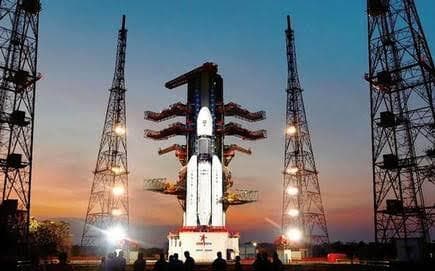 अंतरिक्ष की दुनिया को समझने चार विद्यार्थी जायेंगे इसरो