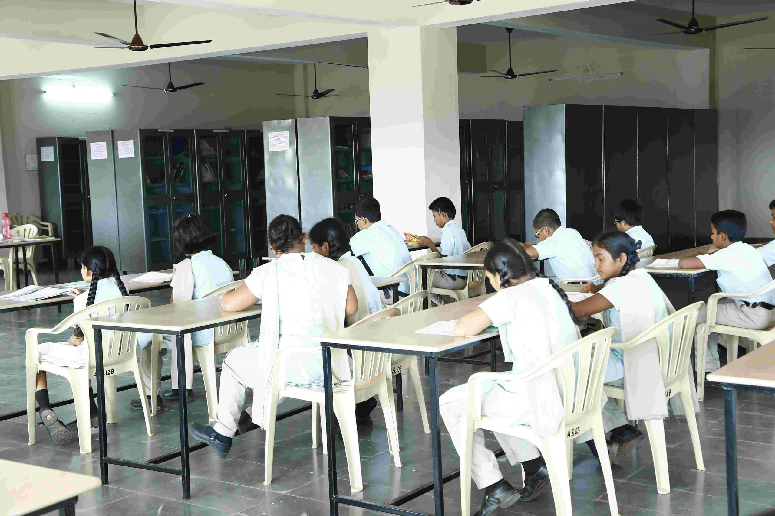 एडमिशन रद्द करवाने पर फीस रिफंड में परेशानी