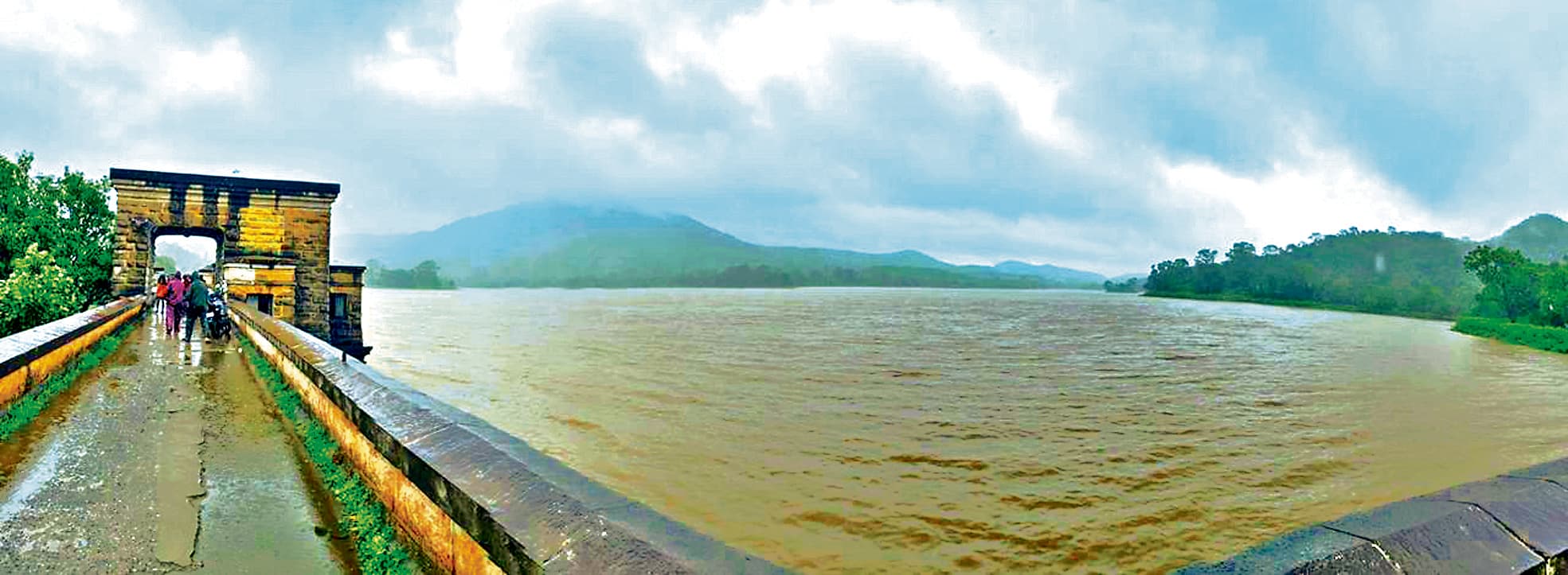 DHANBAD NEWS: माटीगढ़ा डैम में पानी खतरे के निशान से चार फीट ऊपर पहुंचा