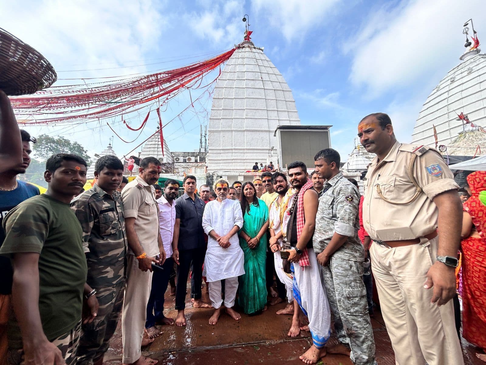 राज्यसभा सांसद उपेंद्र कुशवाहा पहुंचे बाबा मंदिर