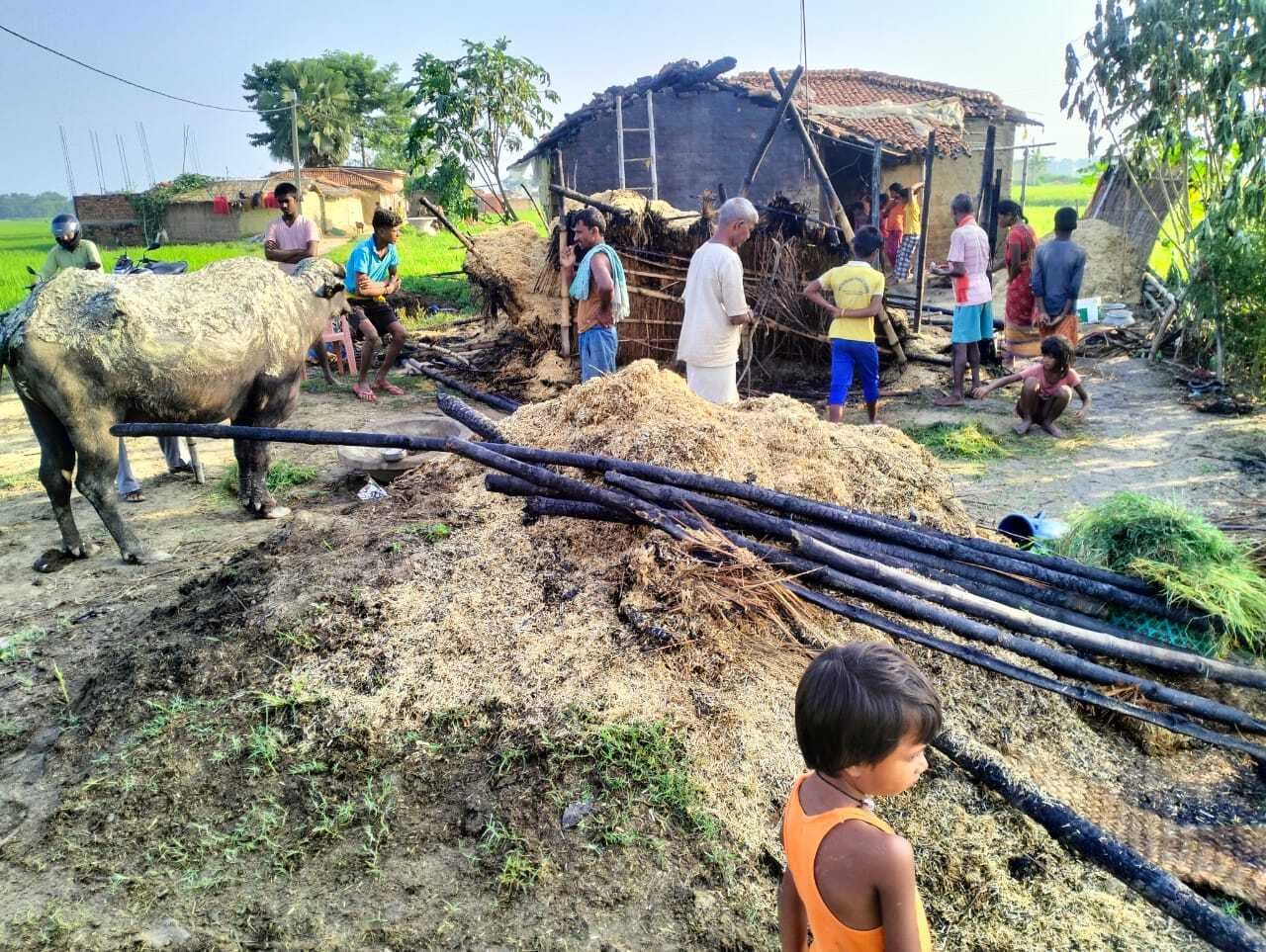 अगलगी में दो लोग आंशिक रूप से झुलसे