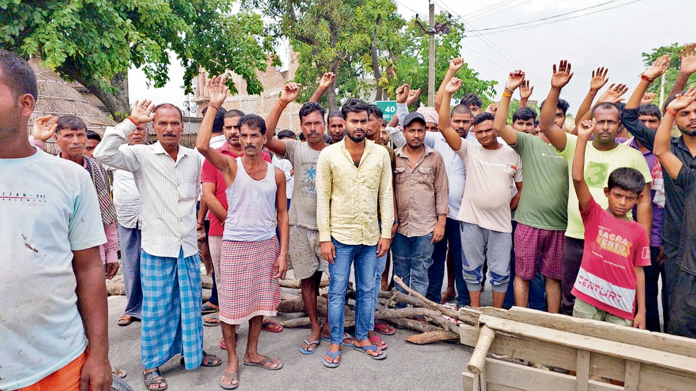 बाइक की ठोकर से एक बच्चे की मौत