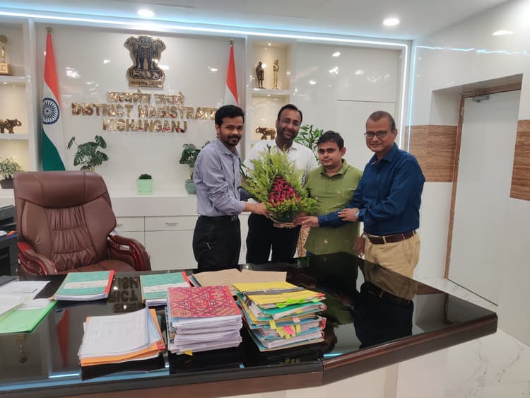 डीएम से मिले शतरंज संघ के शिष्टमंडल