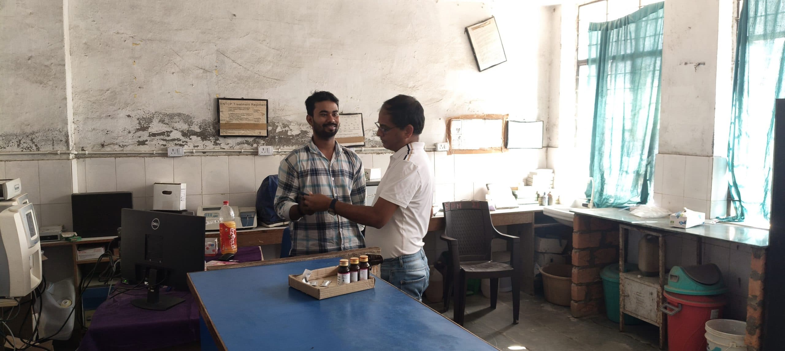 अनुमंडलीय अस्पताल के निरीक्षण में ओपीडी मिला बंद