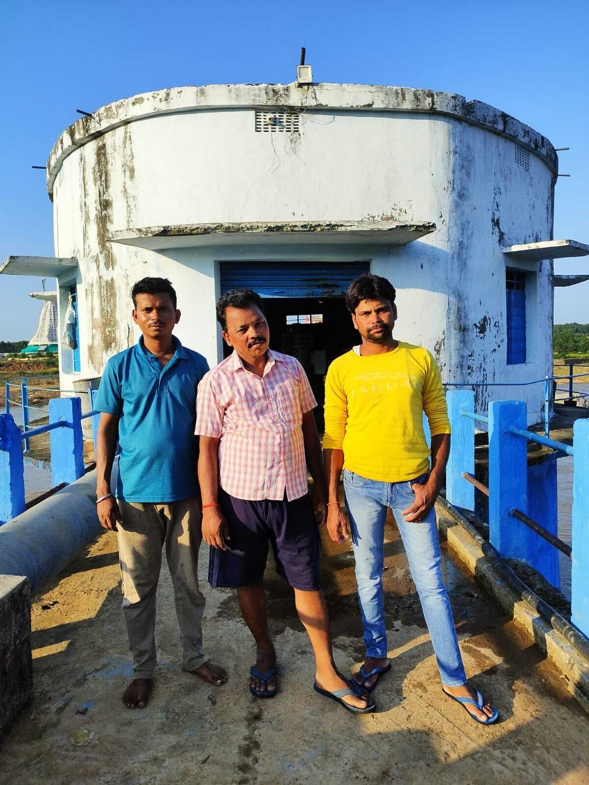 Giridih News: कर्मचारियों के हड़ताल पर रहने से चार दिनों से बंद है मधुबन ग्रामीण जलापूर्ति योजना