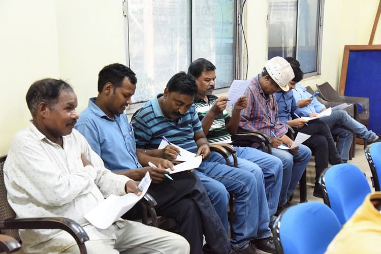 Rourkela News: राजभाषा पखवाड़ा. आरएसपी के कर्मचारियों ने प्रश्नोत्तरी में दिखायी प्रतिभा