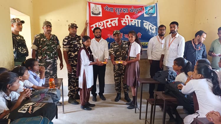 चित्रांकन प्रतियोगिता में 65 छात्रों ने लिया हिस्सा