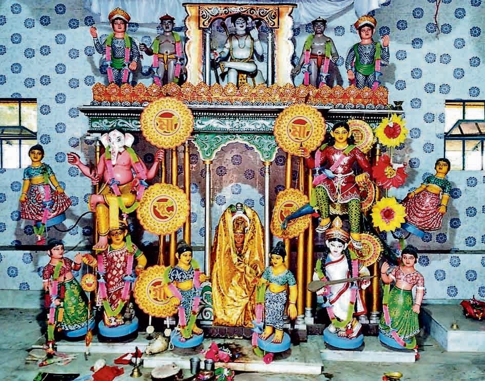 400 वर्षों से होती है लकड़ी से बनी मूर्ति की पूजा