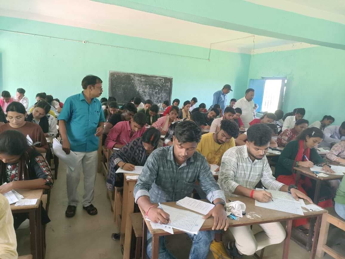 तीसरे दिन भी शांतिपूर्ण हुई स्नातक पार्ट टू परीक्षा