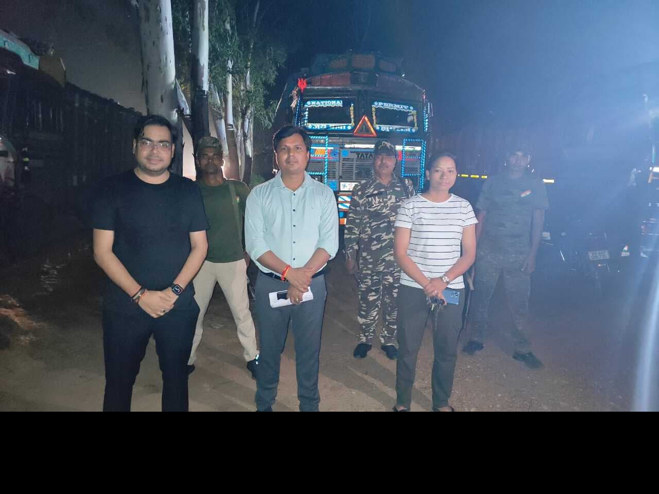 कोयला लदे पांच ट्रकों को किया जब्त