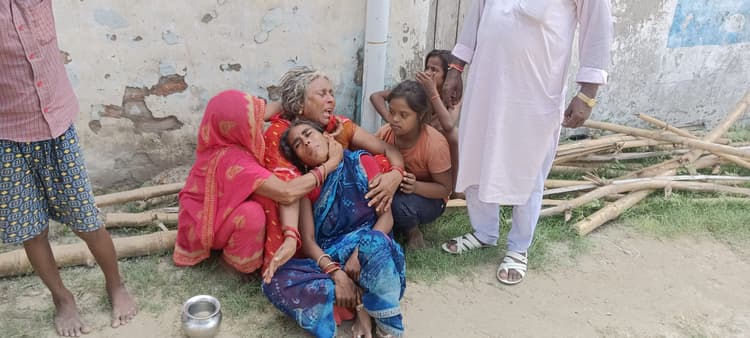 हिंसक झड़प में गोली लगने से इंटर की छात्रा की मौत, सात घायल