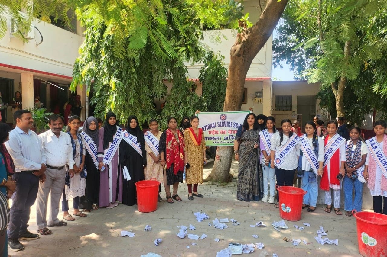 Cleanliness Campaign: स्वच्छता अभियान : नुक्कड़ नाटक दिखाकर बताया स्वच्छता का महत्व