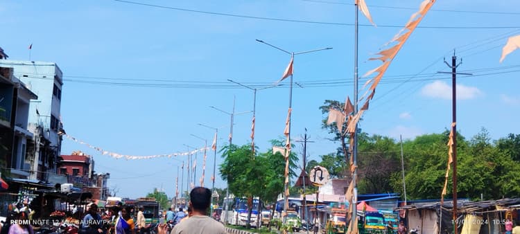 Giridih News: 13 करोड़ रुपए खर्च करने के बाद भी कहीं नाली नहीं बनी तो कहीं नहीं लगा पेवर्स ब्लॉक, स्ट्रीट लाइट जलती नहीं