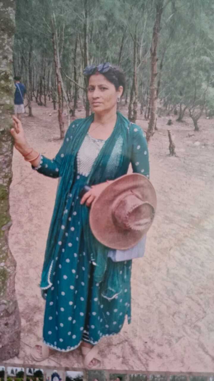 अफेयर के शक में धारदार हथियार से गला रेत कर की पत्नी की हत्या