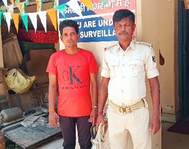 शराब तस्कर चढ़ा पुलिस के हत्थे