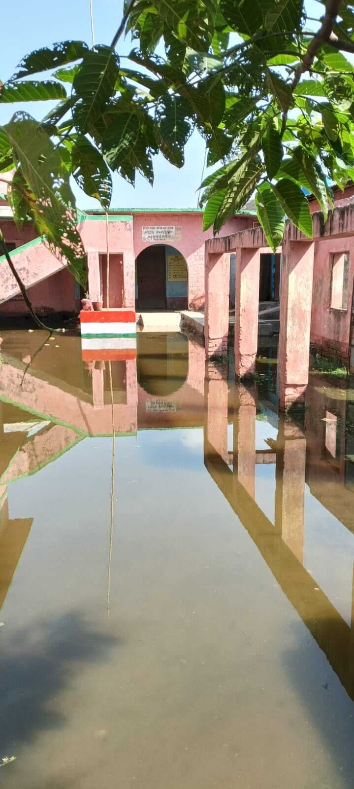 कोसी के कहर से गहराया बाढ़ का संकट, नये इलाकों में फैला पानी