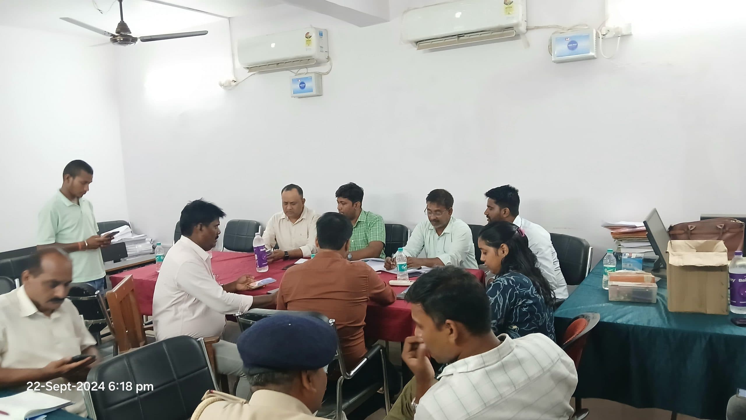 बापू मध्य विद्यालय में शुरू हुआ सामुदायिक किचेन, चार जगहों पर भोजन की व्यवस्था आज से