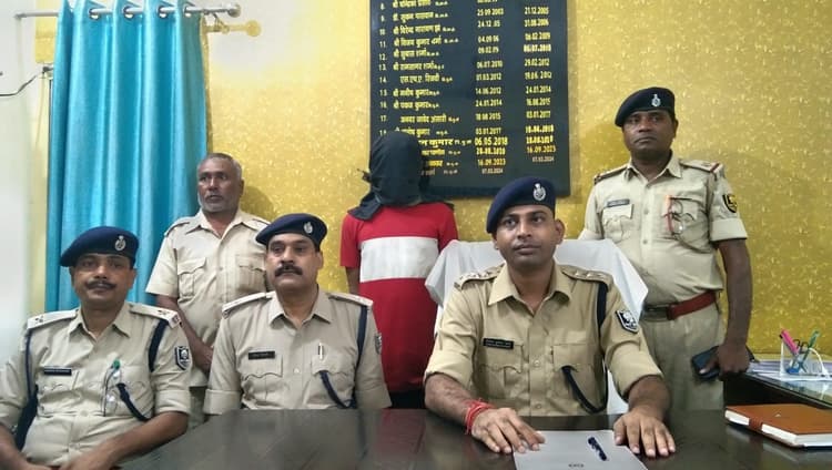 Criminal arrested: 25 हजार का इनामी बदमाश दीपक महाराष्ट्र के मालाड़ से गिरफ्तार