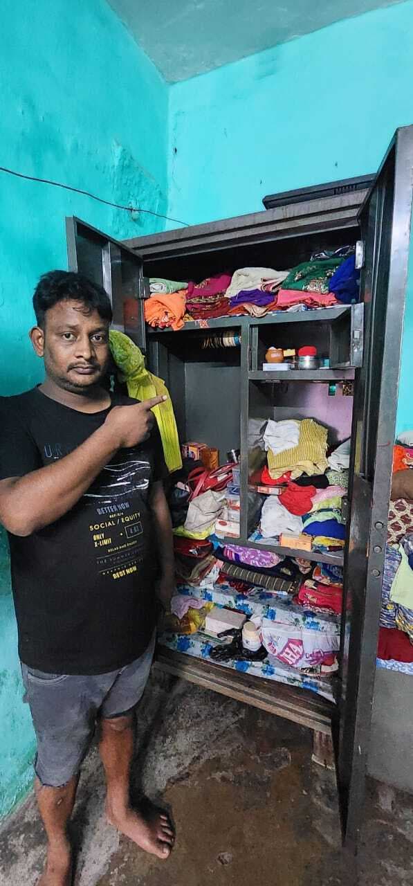 Dhanbad News:कांग्रेस नेता समेत तीन लोगों के घरों से लाखों की चोरी