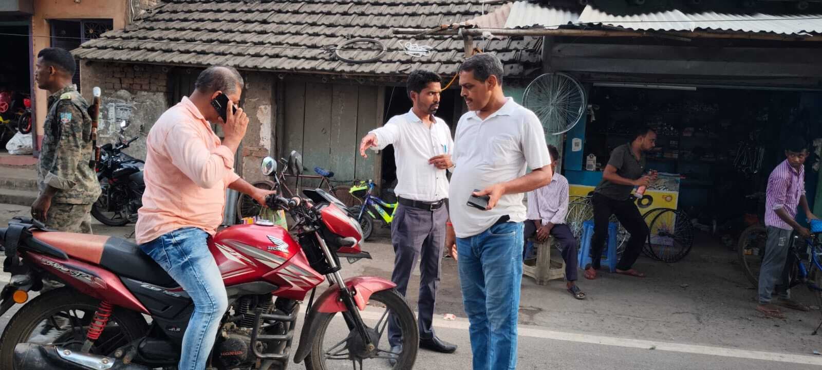 बिना हेलमेट के बाइक चालकों वसूले गये 24 हजार रुपये