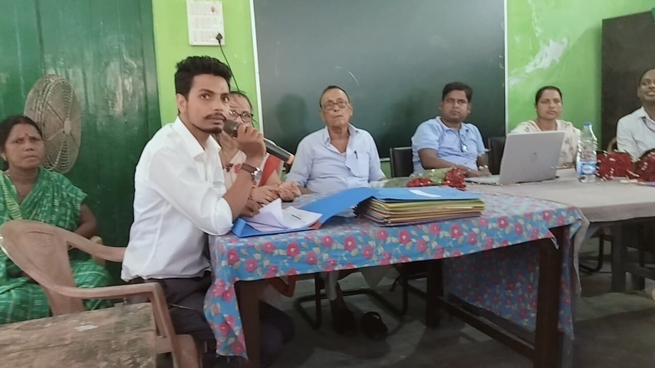 मध्यान भोजन का सामाजिक आंकेक्षण उपरांत जन सुनवाई का किया गया आयोजन शिकायतों पर हुई चर्चा