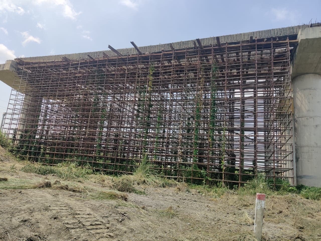 The span collapsed: निर्माणाधीन बख्तियारपुर-ताजपुर गंगा महासेतु का एक स्पैन टूटकर गिरा