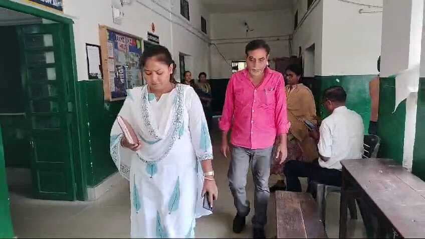 DHANBAD NEWS : एसएसएलएनटी बालिका विद्यालय की प्रभारी प्राचार्या को किया शोकॉज