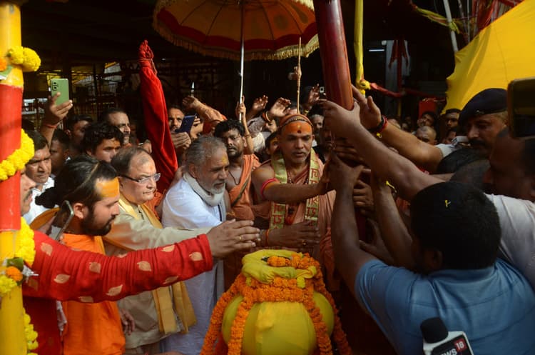 धर्म के मामले में राजनीतिज्ञों का हस्तक्षेप बंद होना चाहिए : शंकराचार्य अविमुक्तेश्वरानंद