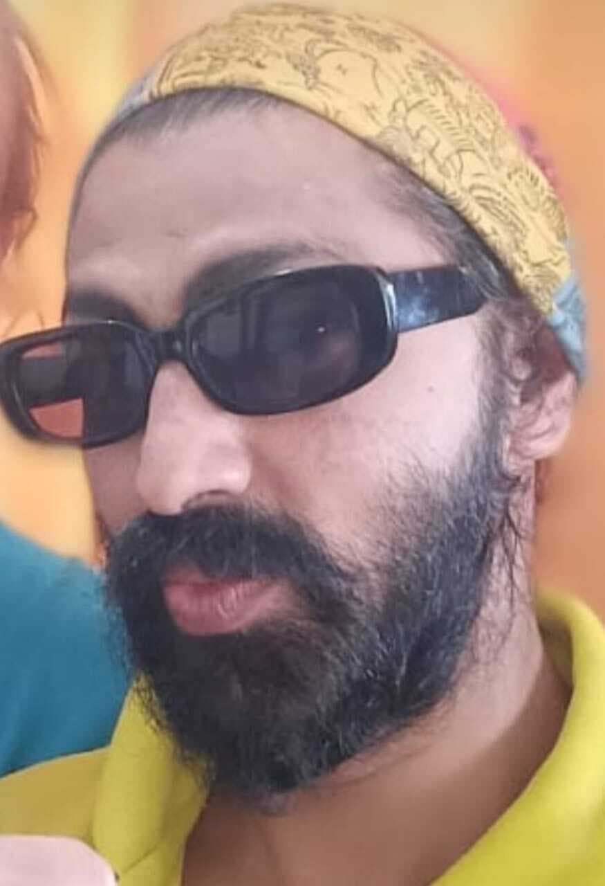 गोलमुरी के युवक की स्कूटी व मोबाइल डोबो पुल पर मिला, घरवाले परेशान