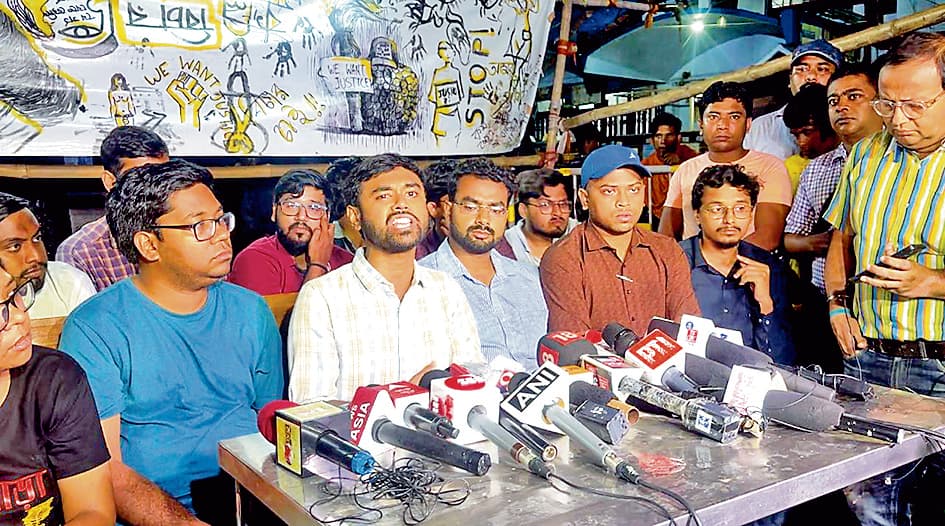 त्योहारों के बीच जारी रहेगा आंदोलन, जीबी की बैठक में बनी रणनीति