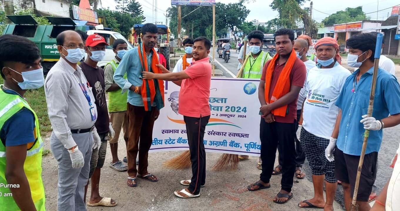 बच्चों में स्वच्छता व डिजिटल साक्षरता का जगाया अलख