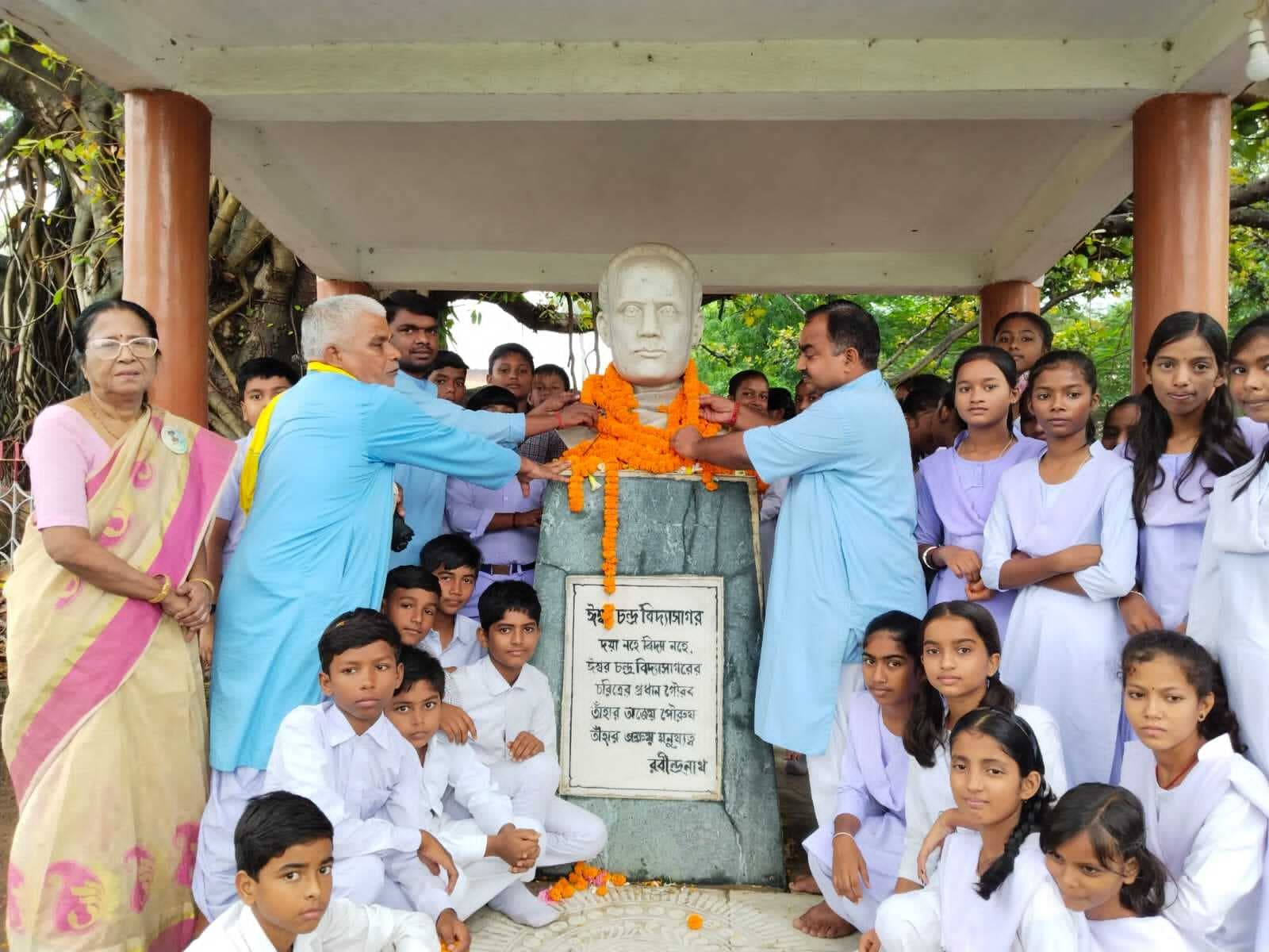 विद्यासागर स्मृति रक्षा समिति ने जयंती पर ईश्वर चंद्र विद्यासागर को किया याद