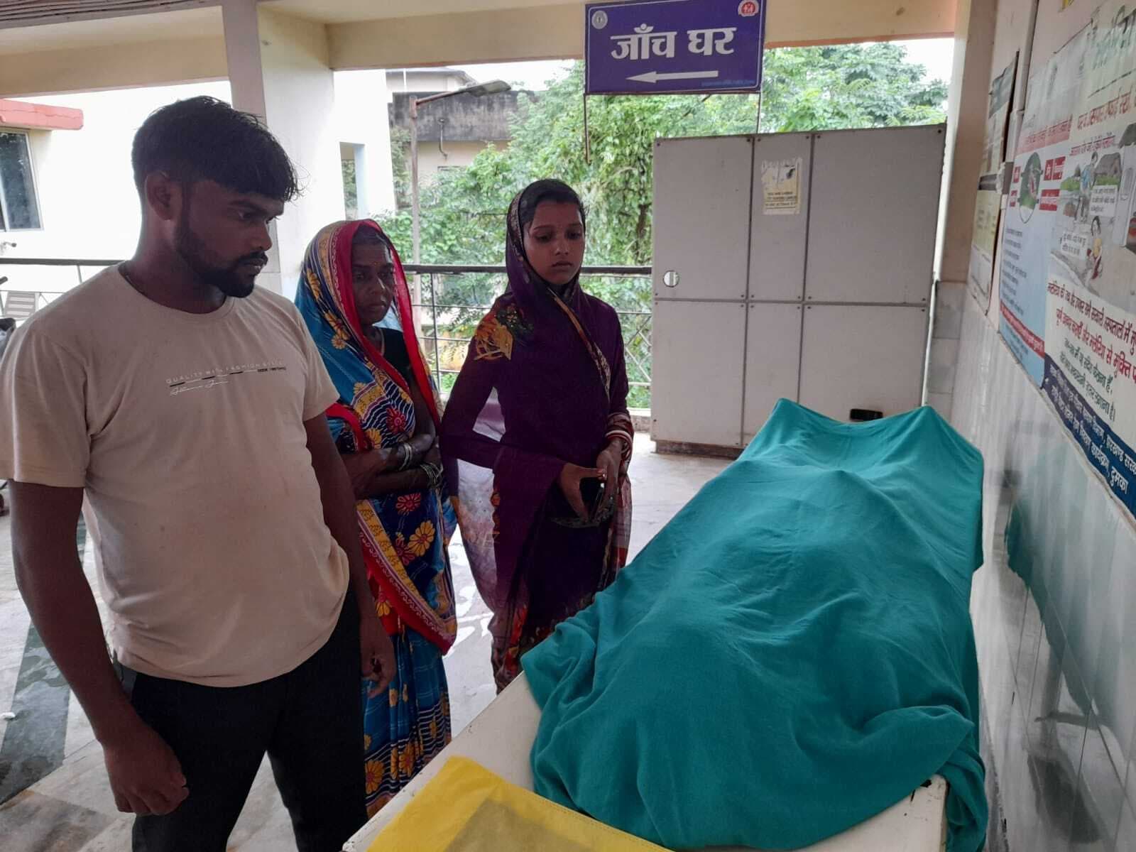 हादसा ::: दो ट्रक की टक्कर में घायल चालक की इलाज के दौरान मौत